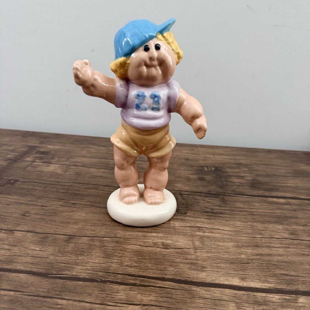 Vintage Cabbage Patch Kids | Girl | Softball | Purple Shirt | Blue Hat | 8.5x3.5 - Picture 2 of 12